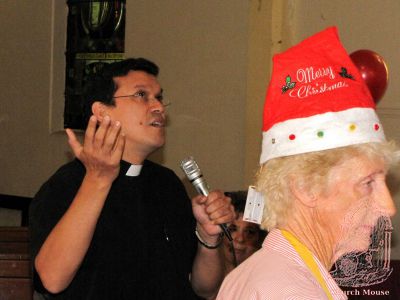 2009ChristmasSharingOfTheMeal_1024_065.jpg